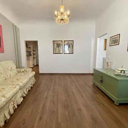 Pinzochere Apartment Florence